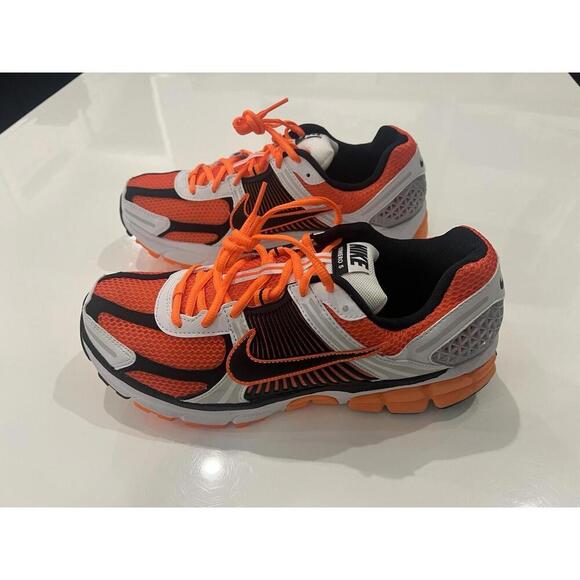 Nike Zoom Vomero 5 Orange Black White FB9149-800 Men\'s Shoes NEW Size 10 main image 11